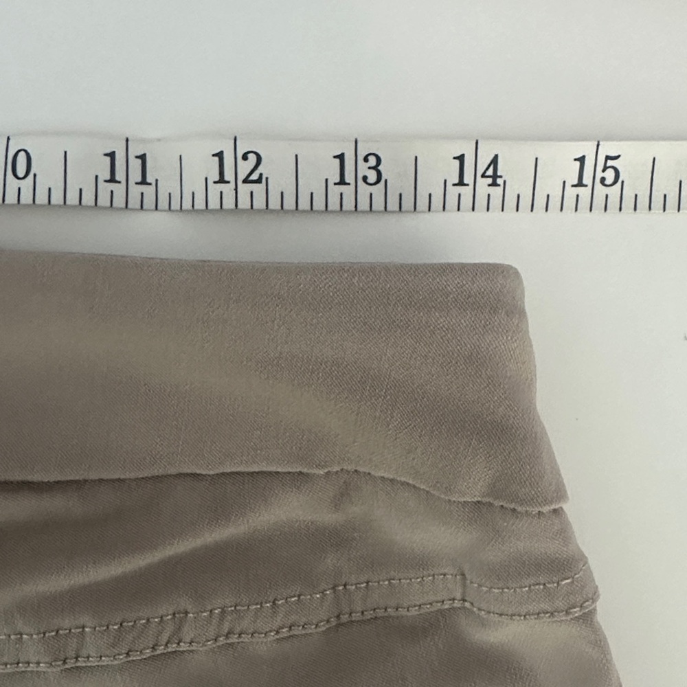 Women's Slim-sation Tan Shorts - Picture 4 of 8